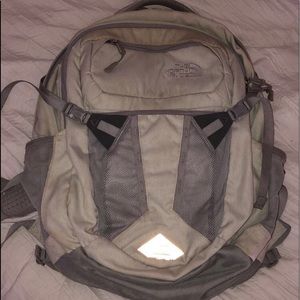 North face recon backpack